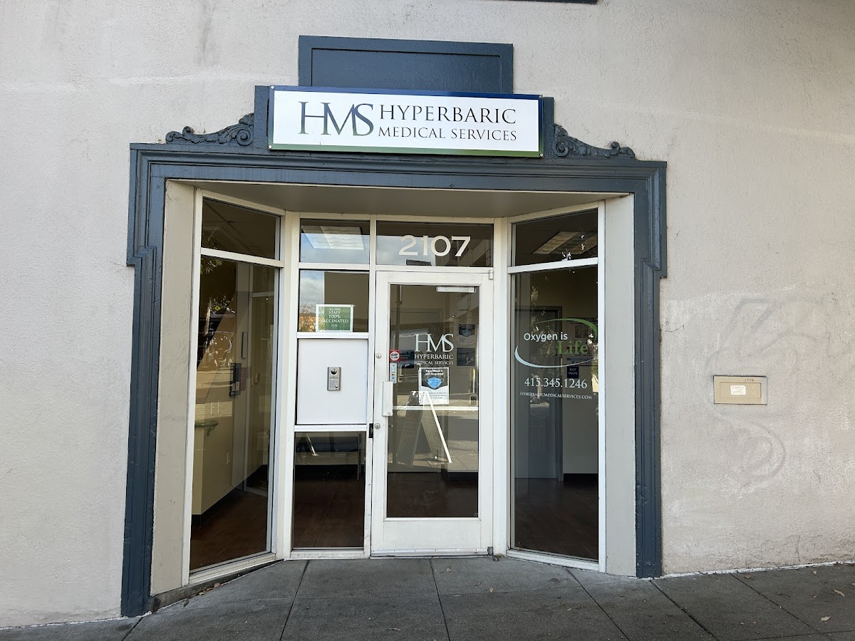 Dr. Roger Friedenthal at HMS Wound Care — clinic photo