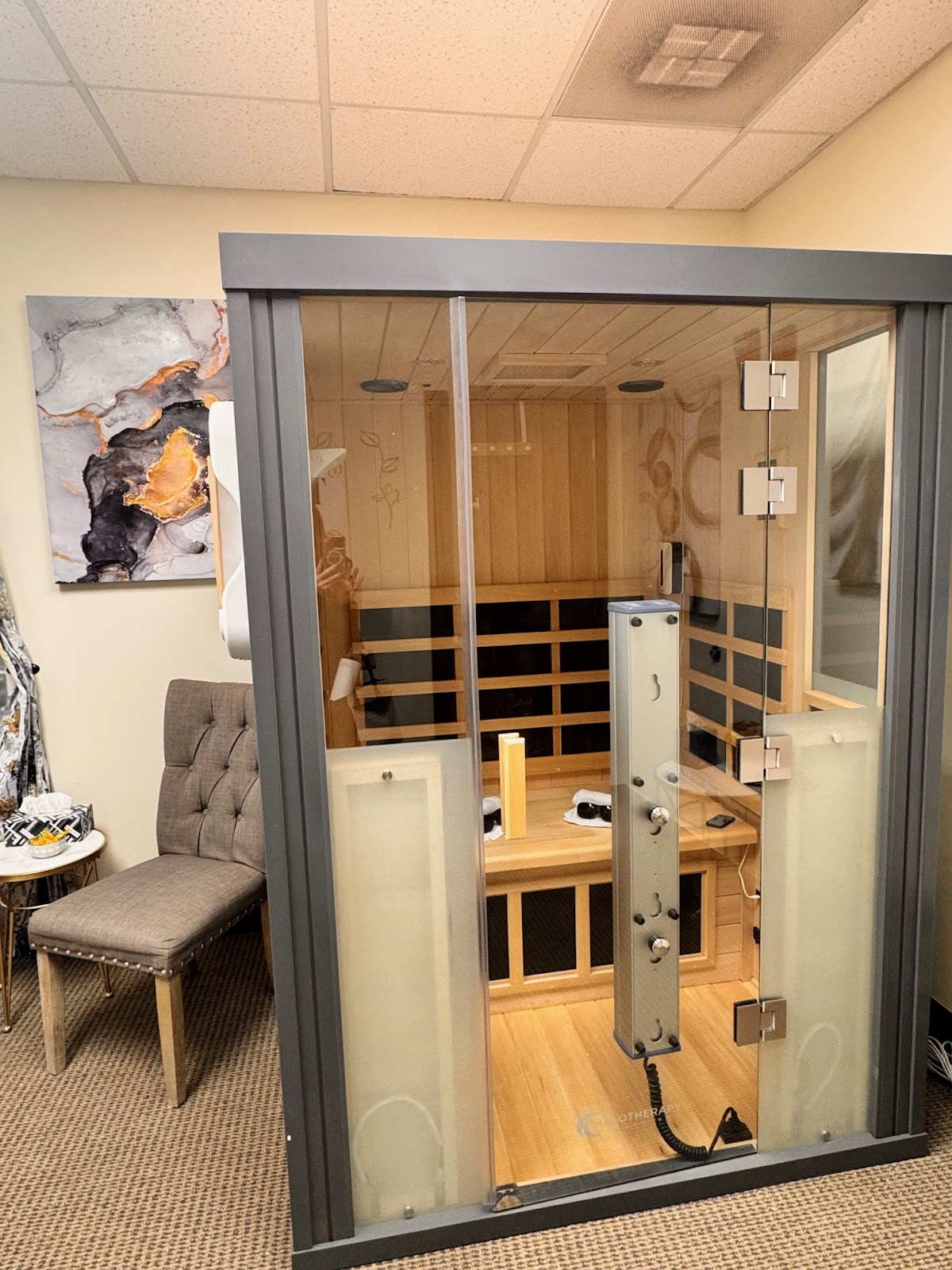 Thrive Salt and Light Therapy — clinic photo