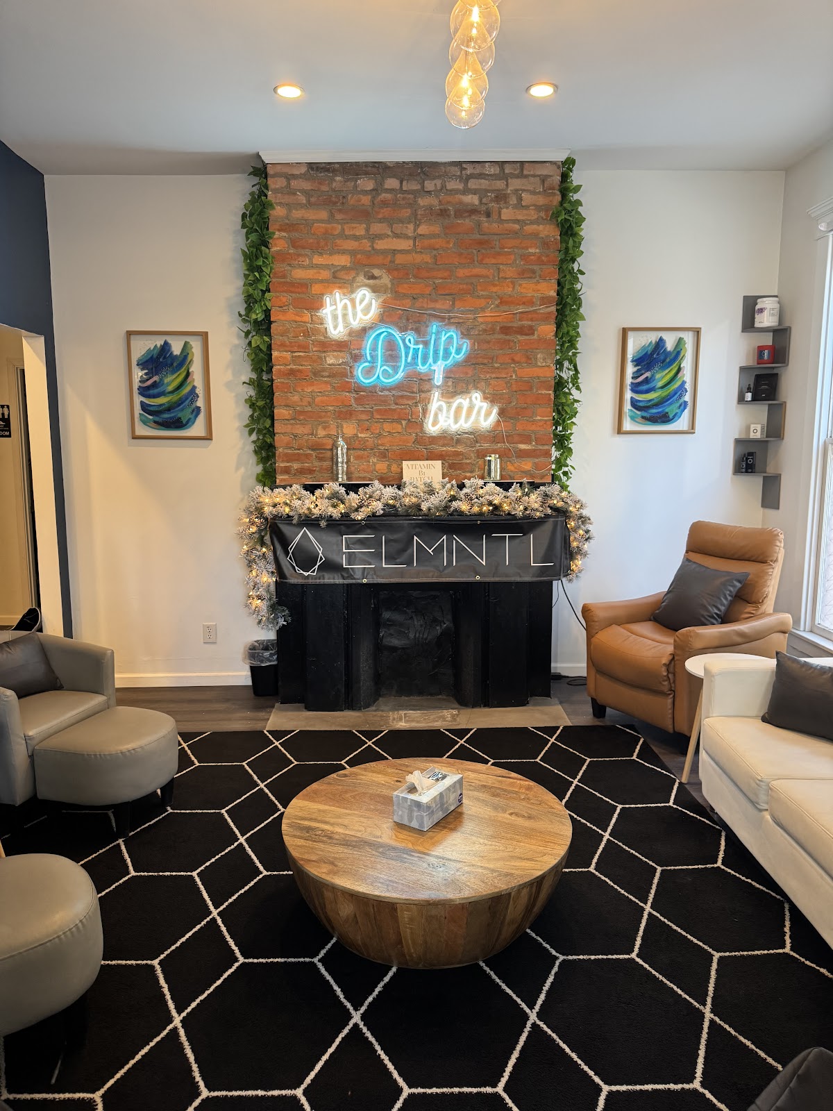 ELMNTL — clinic photo