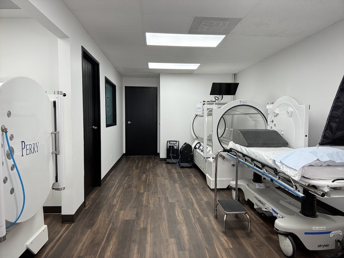 Hyperbaric Lab — clinic photo